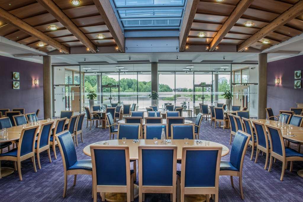 The Jubilee Hotel Нотингам Ресторант снимка